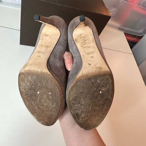 Gucci Kid Scamosciato New Mauve Gray Suede Horsebit Open Toe Stiletto Heel 38 - Picture 10 of 16